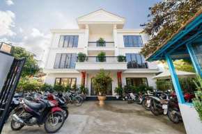 Bed Station Hostel & Pool Bar Hội An 